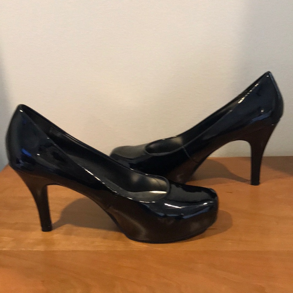 5 for $25 🎁Candie’s Black Heels EUC Size 7